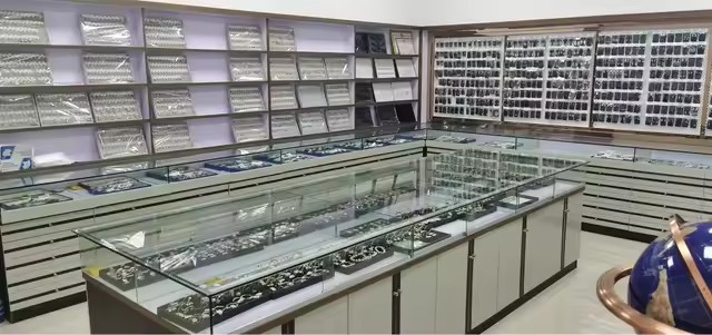 Jovelira jewelry showroom samples
