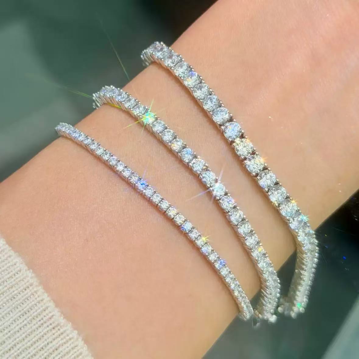 Close-up of 5mm S925 moissanite tennis bracelet stones and setting