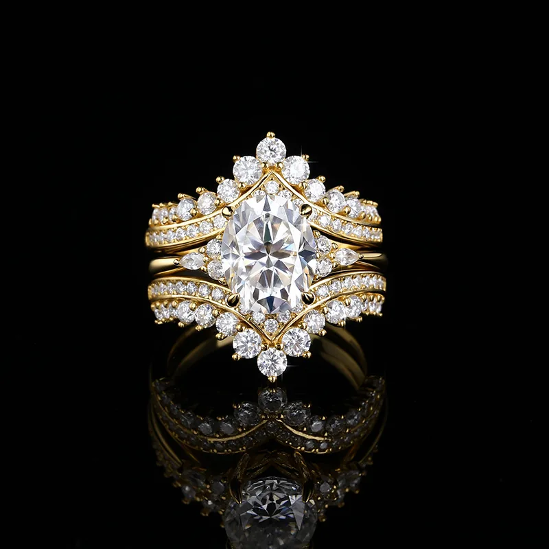 Vintage Crown Three-Piece Moissanite Ring Set